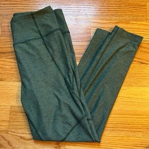 Outdoor Voices forest green leggings size medium